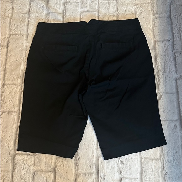Old Navy Stretch Women’s Black Shorts Size 10 - Picture 2 of 13